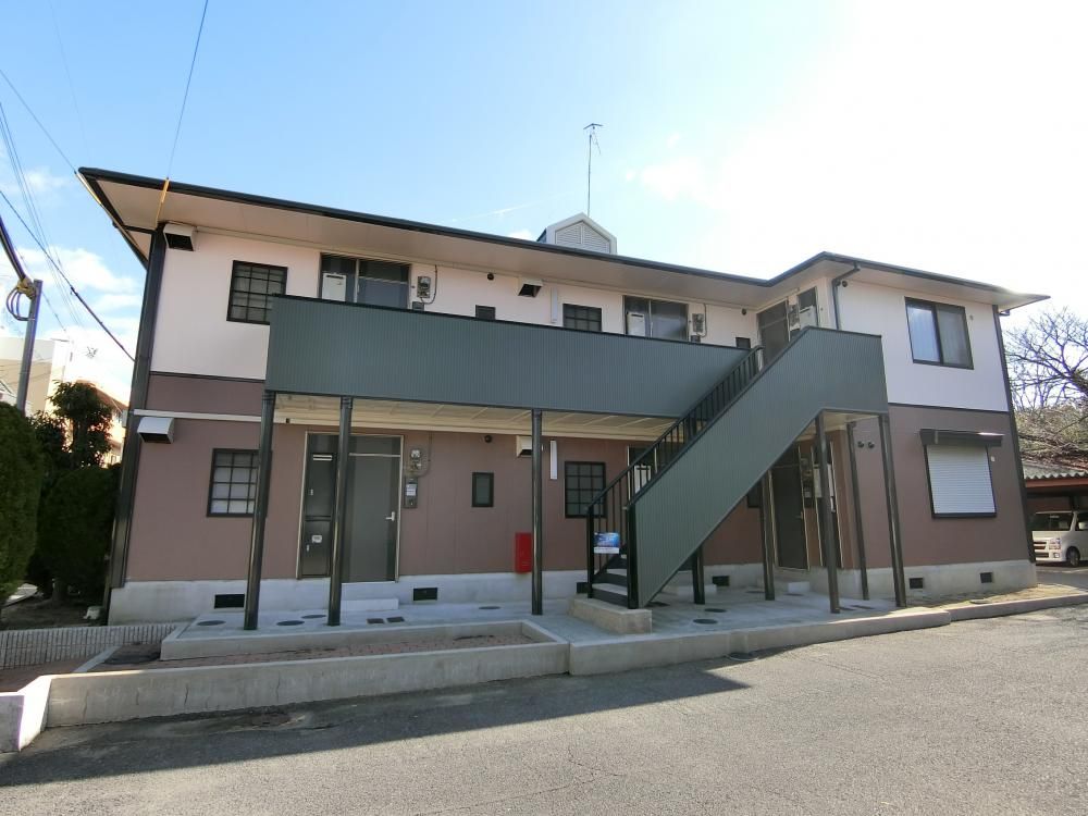 兵庫県高砂市曽根町のアパートの建物外観