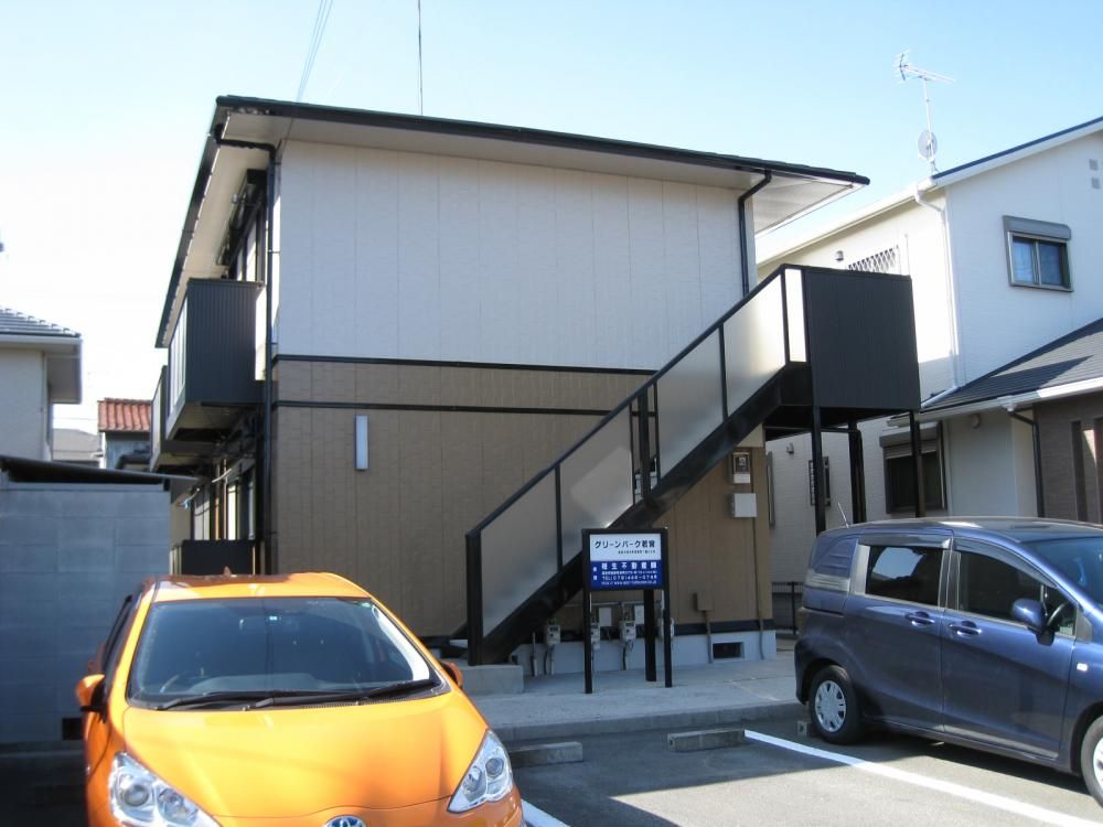 兵庫県高砂市荒井町若宮町のアパートの建物外観