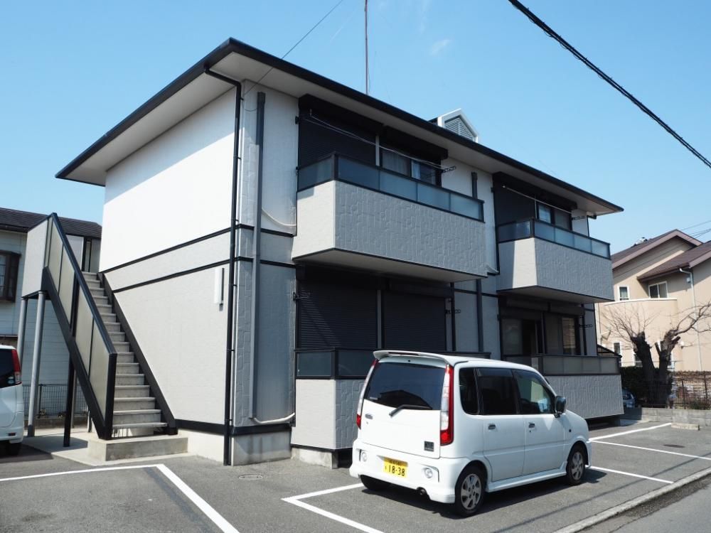兵庫県高砂市伊保港町1丁目のアパートの建物外観