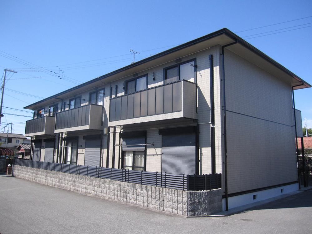 兵庫県加古川市尾上町養田のハイツの建物外観